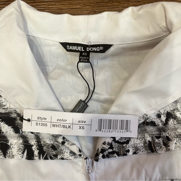 cute patterned jacket/blazer
brand samuel dong
size xs
new with tags - Picture 2 of 4